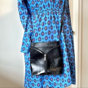 VERA PELLE Italian Leather Black Crossbody V-Zip Bag